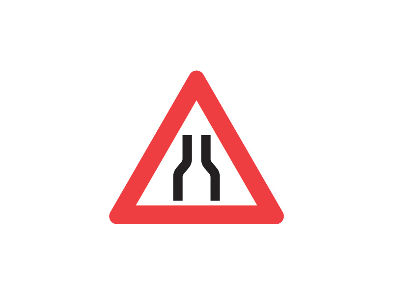 A43_1 - Indsnævret vej. Vær særlig opmærksom på vejens forløb. Tavlen angiver at kørebanen indsnævres i begge sider længere fremme.