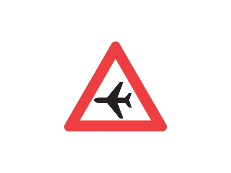 A96 - Lavtgående fly. Vær særlig opmærksom på lavtgående fly. Flyene laver meget støj ved start og landing.